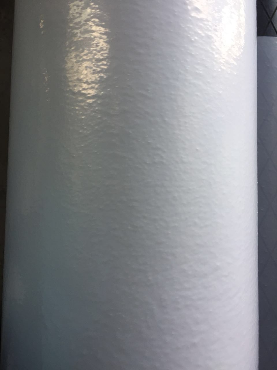  吹膜填充母料生產吹膜時間久出現破洞和晶點如何解決